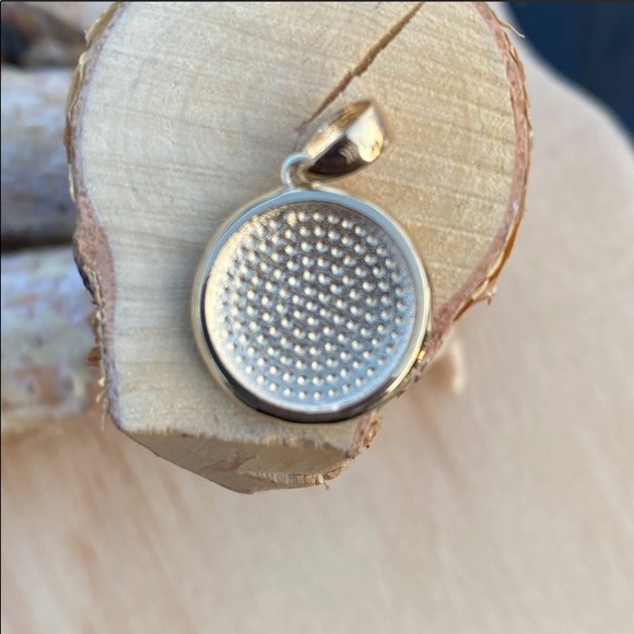 14k Yellow Gold Enamel Yin Yang Charm Pendant - Picture 5 of 8